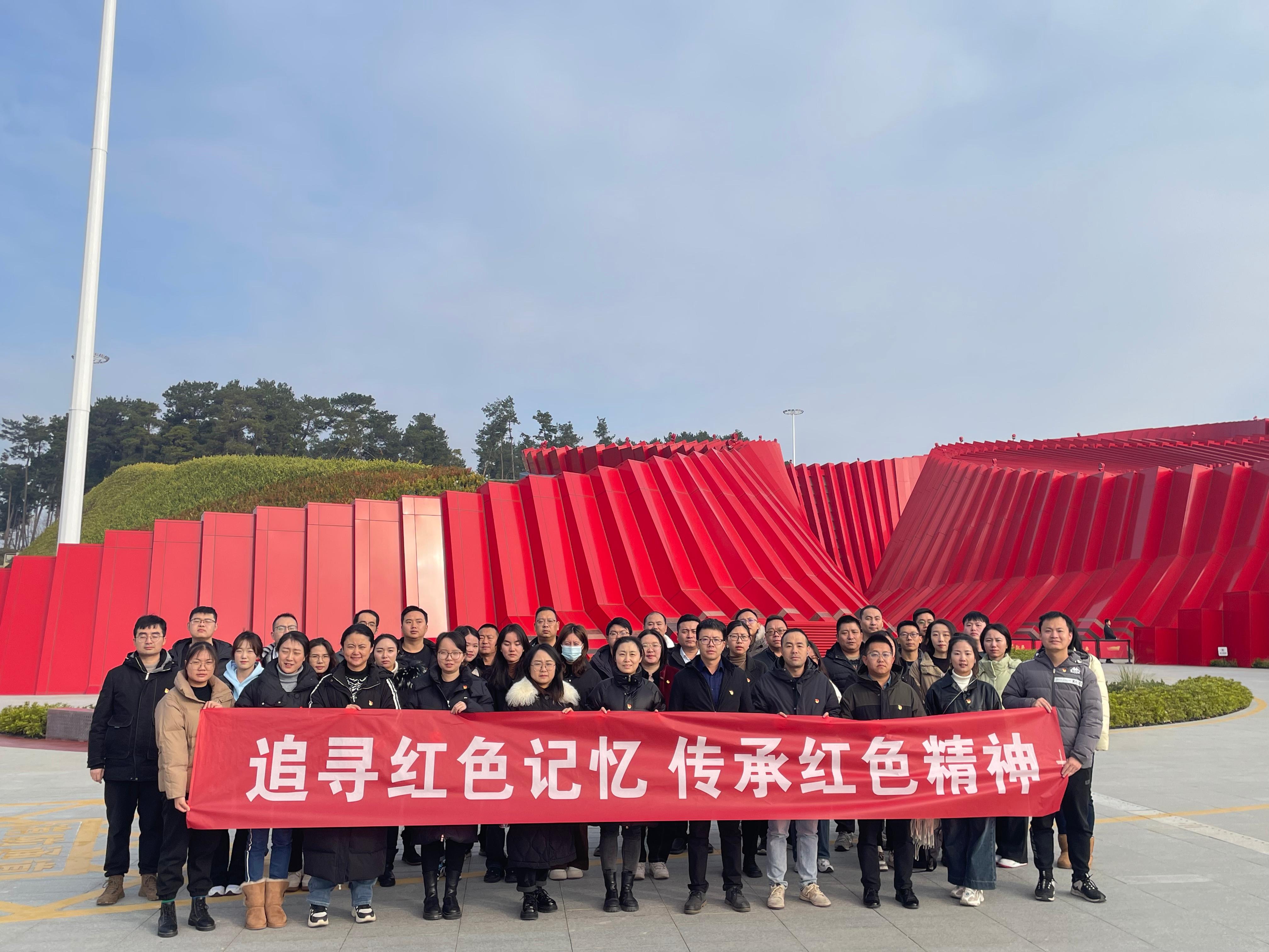 c6c4f12c-3549-49d1-a499-355c73a5fe91.jpg c6c4f12c-3549-49d1-a499-355c73a5fe91.jpg